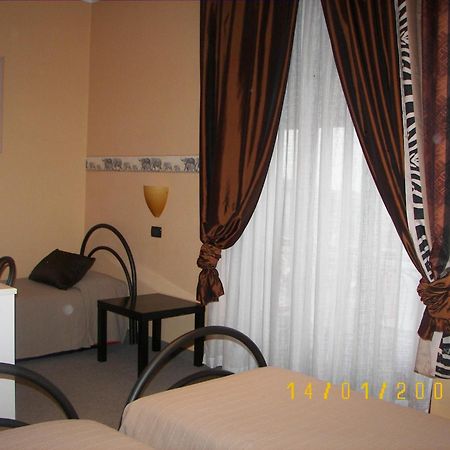 Albergo Sangrila Lanzo Torinese Εξωτερικό φωτογραφία