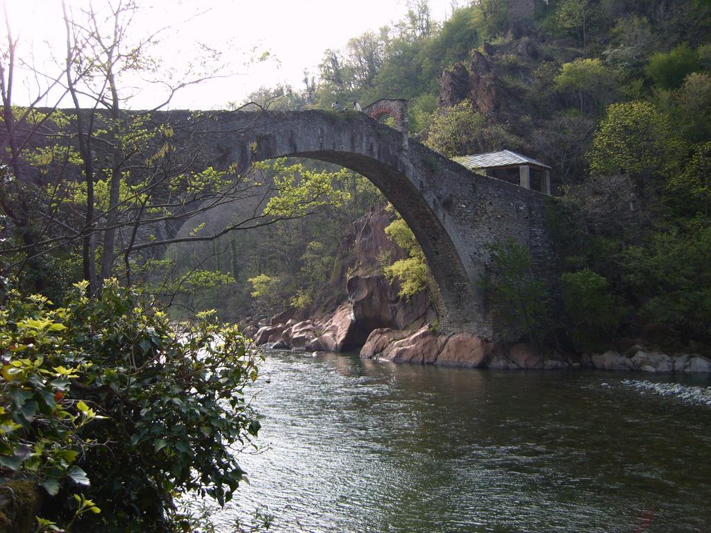 Albergo Sangrila Lanzo Torinese Εξωτερικό φωτογραφία