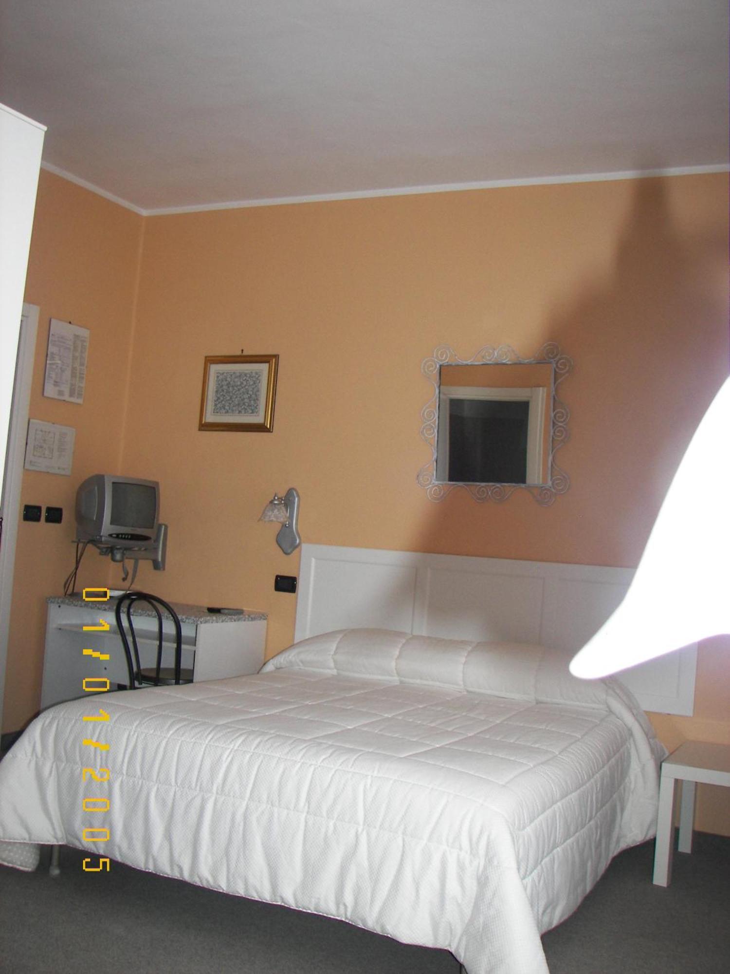 Albergo Sangrila Lanzo Torinese Εξωτερικό φωτογραφία
