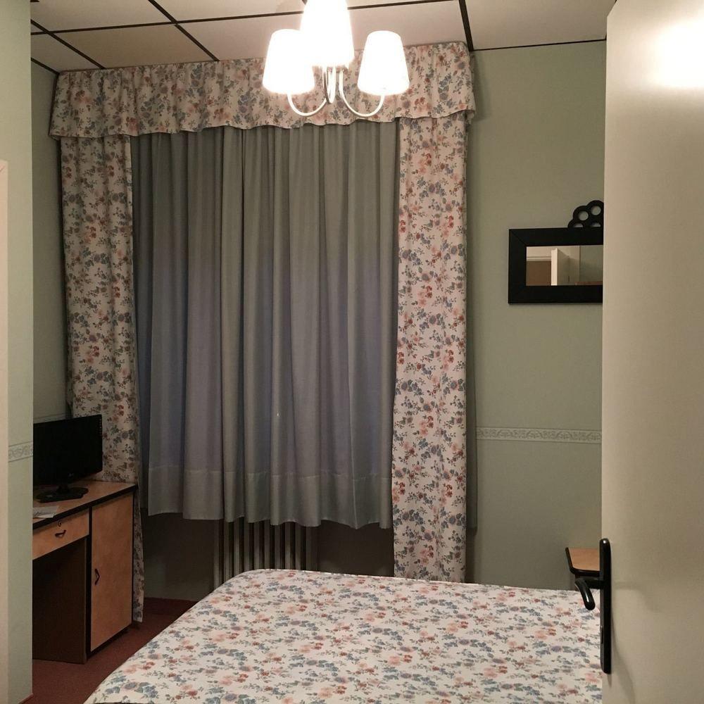Albergo Sangrila Lanzo Torinese Εξωτερικό φωτογραφία
