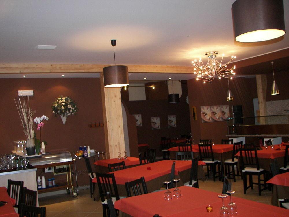 Albergo Sangrila Lanzo Torinese Εξωτερικό φωτογραφία