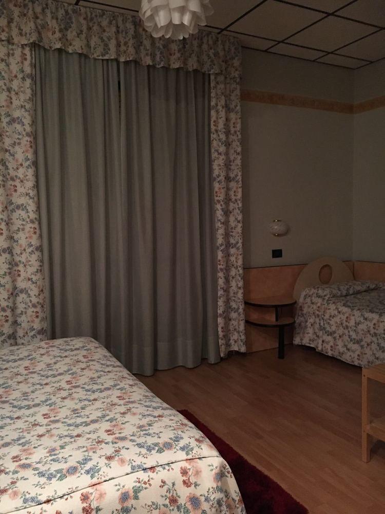 Albergo Sangrila Lanzo Torinese Εξωτερικό φωτογραφία