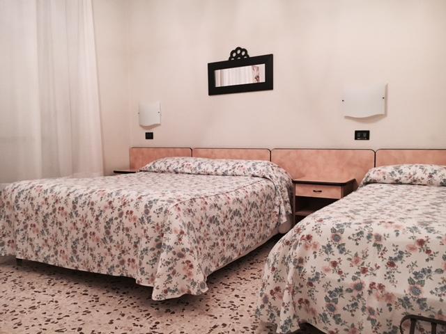 Albergo Sangrila Lanzo Torinese Εξωτερικό φωτογραφία
