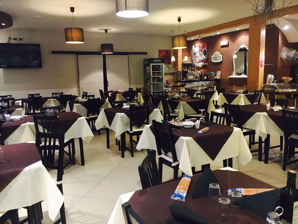 Albergo Sangrila Lanzo Torinese Εξωτερικό φωτογραφία
